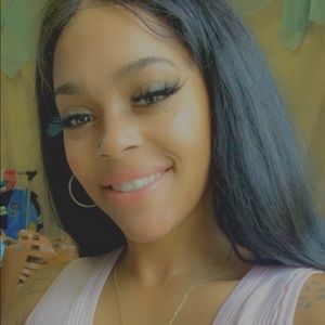 Meet your Posher, Queen